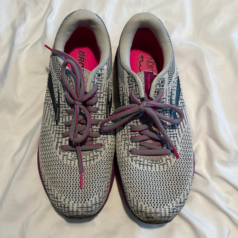 Brooks Revel shoe